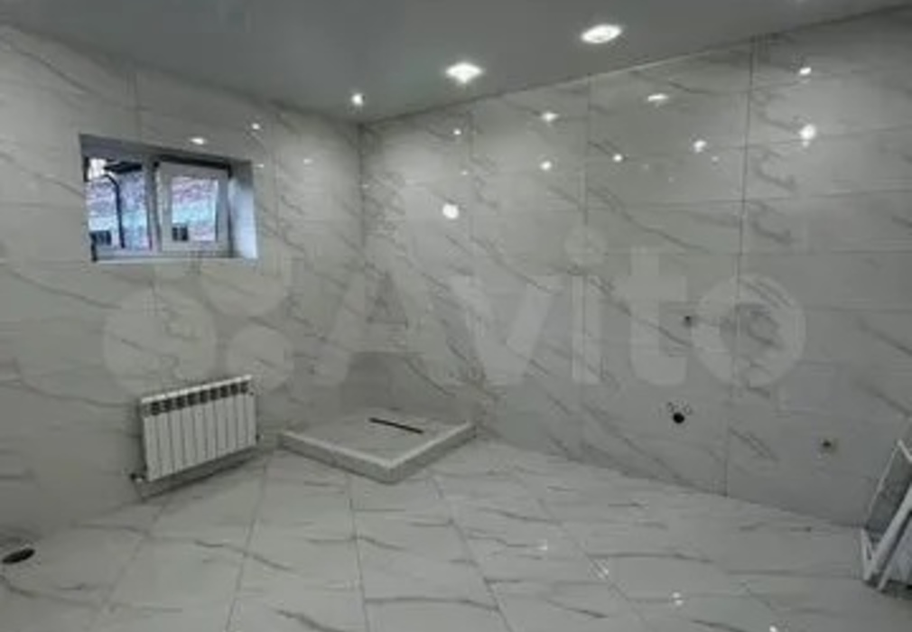 Дом 450 м² на участке 10 сот.-986989-180