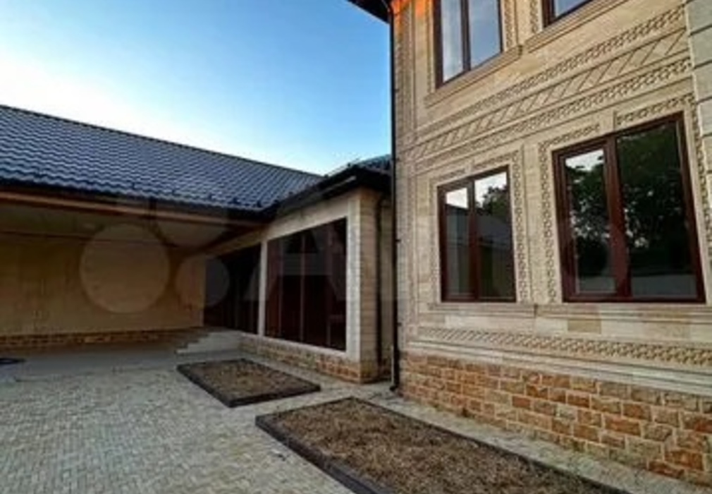 Дом 450 м² на участке 10 сот.-986989-189