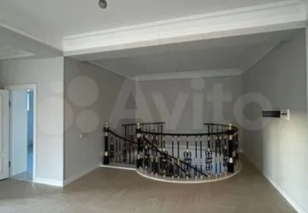 Дом 450 м² на участке 10 сот.-986989-191