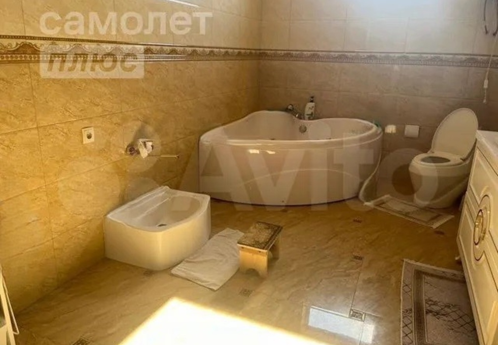 Дом 210 м² на участке 7,5 сот.-998573-297