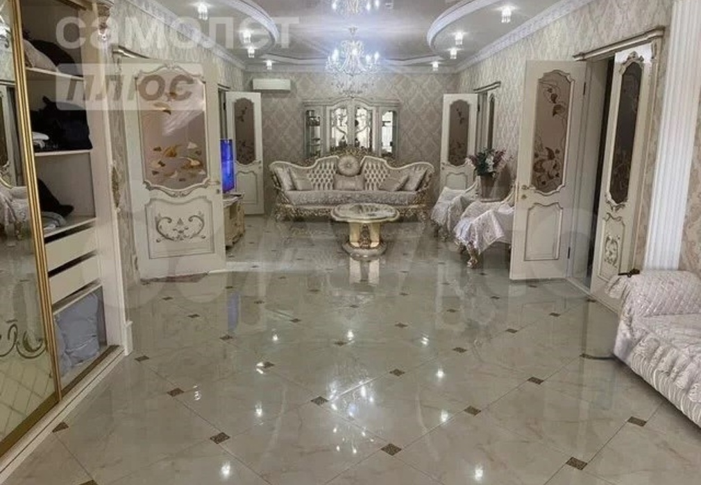 Дом 210 м² на участке 7,5 сот.-998573-308