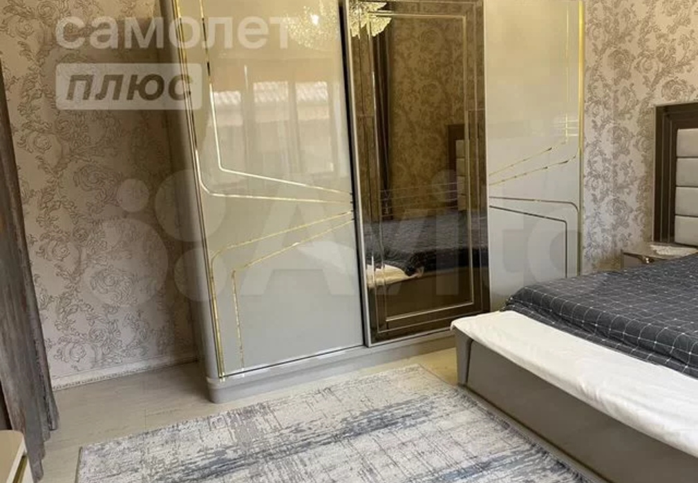 Дом 210 м² на участке 7,5 сот.-998573-313