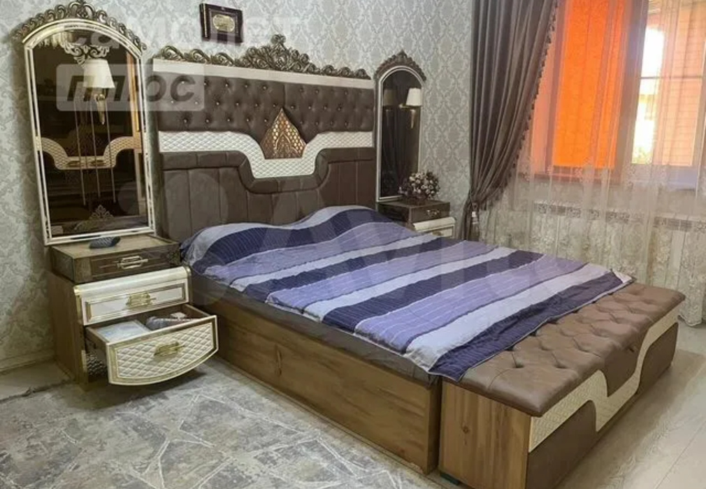 Дом 210 м² на участке 7,5 сот.-998573-319
