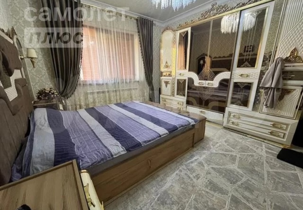 Дом 210 м² на участке 7,5 сот.-998573-321